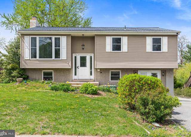 Property at 703 Fritz Ave, Reading, PA 19607, 4 beds, 2 baths