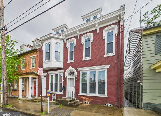Property at 46-48 E Pomfret St, Carlisle, PA 17013, 5 beds, 2 baths