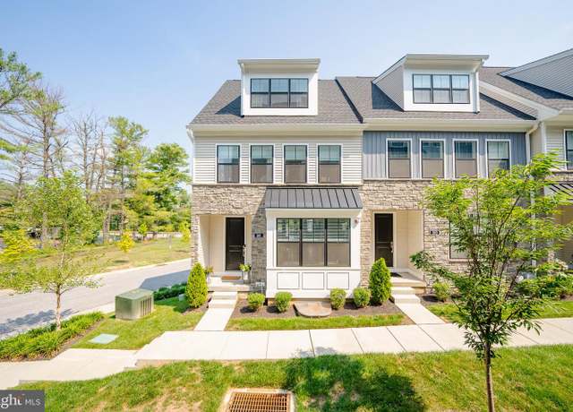 Property at 301 Star Tavern Ln, West Chester, PA 19382, 3 beds, 2.5 baths