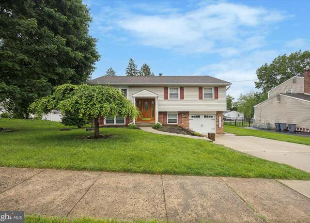 Property at 2255 Hillside Ln, Aston, PA 19014, 4 beds, 1.5 baths