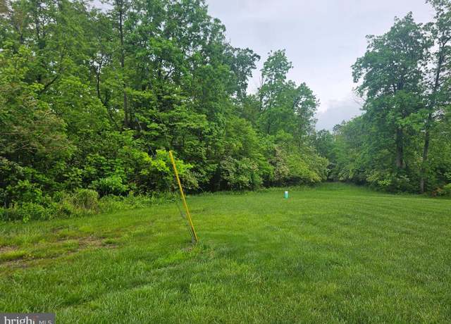 Property at 180 Smokestown Rd, Reinholds, PA 17569