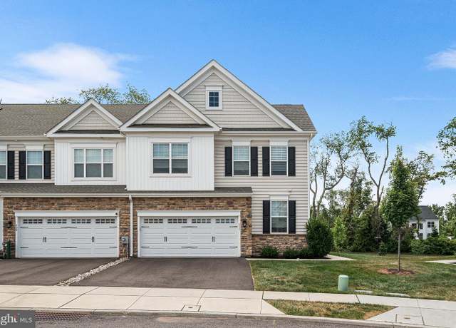Property at 111 Park View Ln, Royersford, PA 19468, 4 beds, 2.5 baths