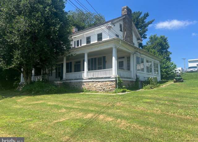 Property at 131 W Market, Hallam, PA 17406, 8 beds, 4 baths