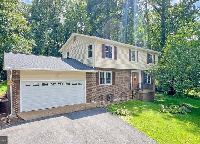 Property at 8835 Burke Rd, Burke, VA 22015, 4 beds, 3.5 baths