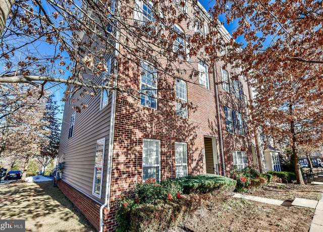 Property at 2234 Merseyside Dr, Woodbridge, VA 22191, 2 beds, 2.5 baths