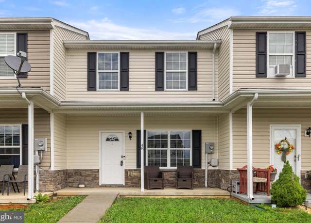 Property at 48 Lobo Ln, Inwood, WV 25428, 3 beds, 3.5 baths