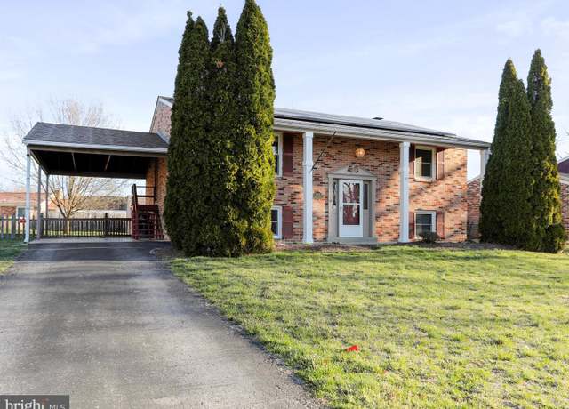 Property at 17608 Forest Glen Cir, Hagerstown, MD 21740, 4 beds, 2 baths