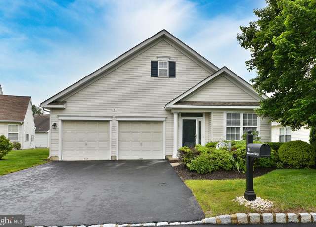 Property at 5 Yarrow Way, Langhorne, PA 19047, 2 beds, 2.5 baths