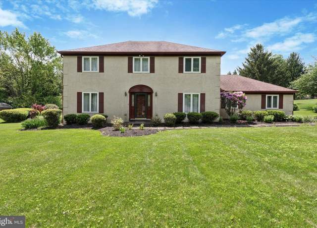 Property at 1058 Stable Ln, West Chester, PA 19382, 4 beds, 2.5 baths