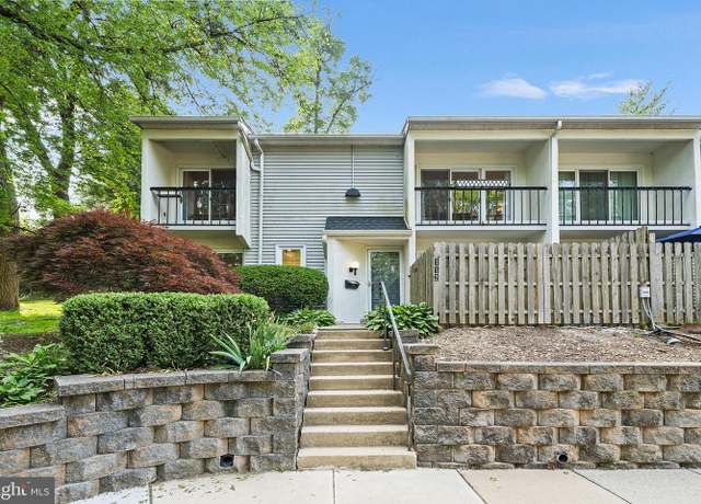 Property at 112 Oxley Ct, Newtown Square, PA 19073, 2 beds, 2.5 baths