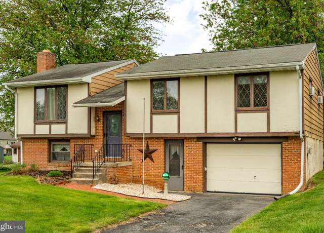 Property at 1721 Pioneer Rd, Lancaster, PA 17602, 3 beds, 1.5 baths