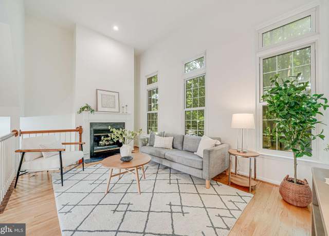 Property at 2426 N Hampton Dr, Alexandria, VA 22311, 3 beds, 2.5 baths