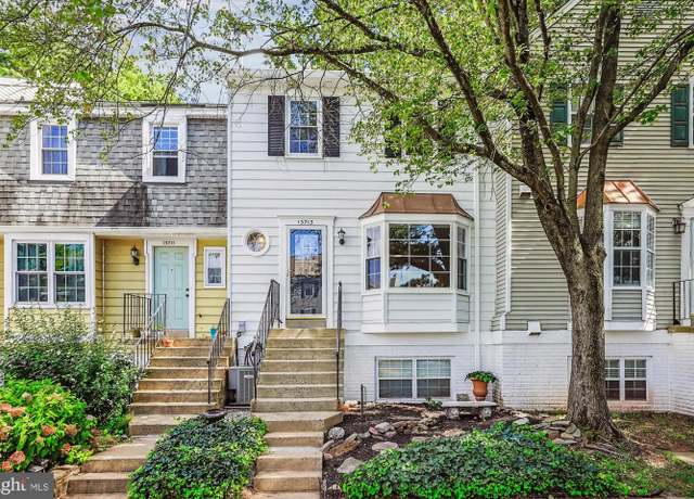 Property at 13713 Autumn Vale Ct Unit 30B, Chantilly, VA 20151, 3 beds, 2.5 baths