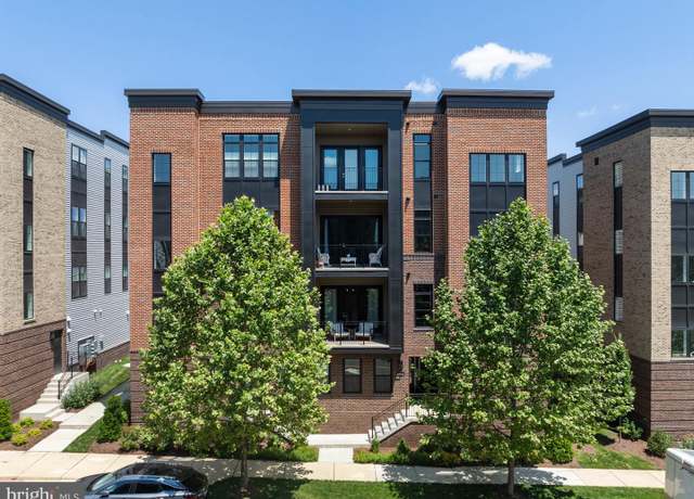 Property at 43442 Croson Ln #100, Ashburn, VA 20148, 4 beds, 3.5 baths
