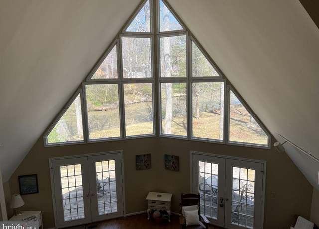 Property at 902 Eastover Pkwy, Locust Grove, VA 22508, 3 beds, 3 baths