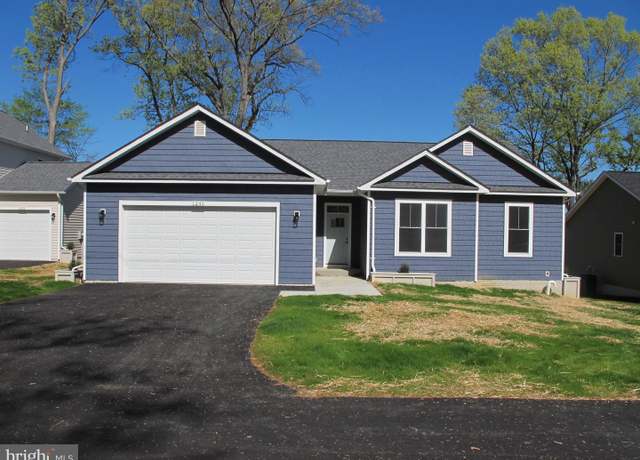 Property at 1240 Shore Dr, Colonial Beach, VA 22443, 3 beds, 2 baths