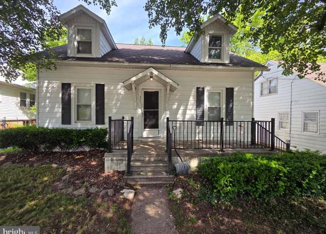 Property at 325 N Seton Ave, Emmitsburg, MD 21727, 3 beds, 1 bath
