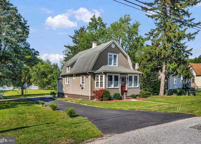 Property at 54 Osborn Ave, Vineland, NJ 08360, 3 beds, 1 bath