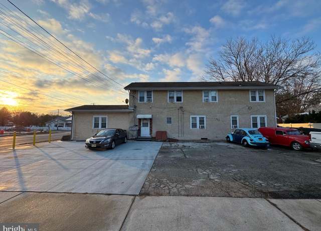 Property at 220 W White Horse Pike, Berlin, NJ 08009, 4 beds