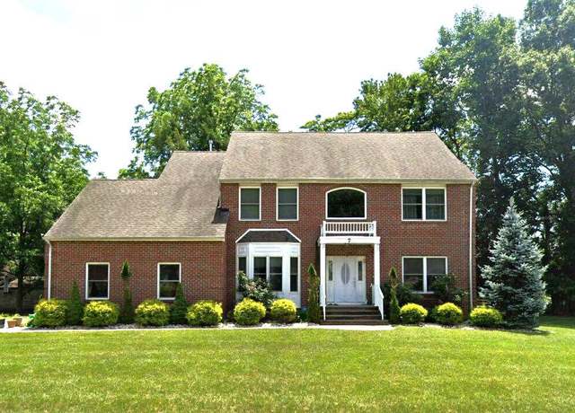 Property at 7 Rupprecht Rd, North Brunswick, NJ 08902, 4 beds, 2.5 baths