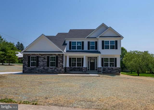 Property at 118 Orchard View Rd, Douglassville, PA 19518, 4 beds, 2.5 baths