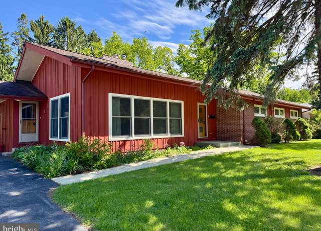 Property at 606 W Hamilton Ave, State College, PA 16801, 4 beds, 2.5 baths
