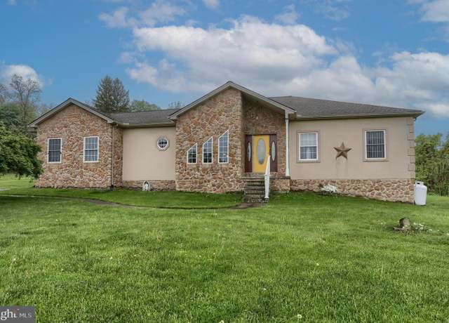 Property at 2038 E Harrisburg Pike, Middletown, PA 17057, 3 beds, 2 baths