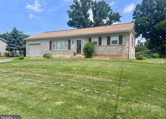 Property at 727 Sharon Dr, Mount Joy, PA 17552, 3 beds, 1 bath