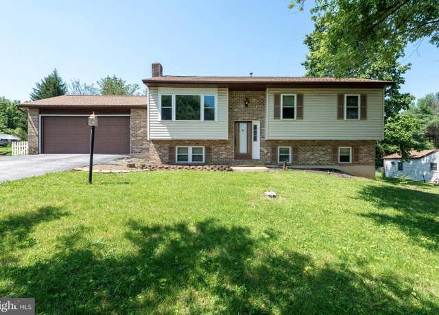 Property at 1620 Valley Vista Dr, York, PA 17406, 5 beds, 2 baths
