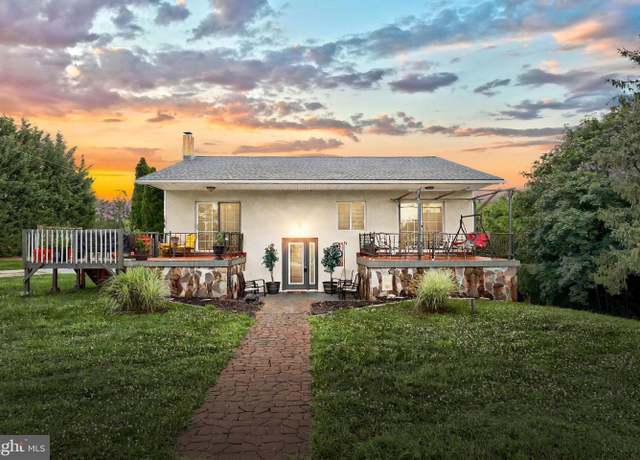 Property at 11 N School House Rd, Thomasville, PA 17364, 3 beds, 3 baths