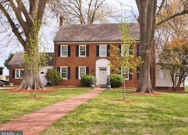 Property at 155 N Water Ln, Tappahannock, VA 22560, 3 beds, 2.5 baths