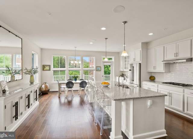 Property at 11687 Sunrise Square Pl, Reston, VA 20191, 4 beds, 4.5 baths