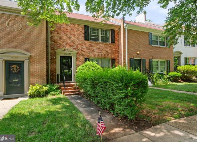 Property at 6026 Haverhill Ct, Springfield, VA 22152, 3 beds, 2.5 baths