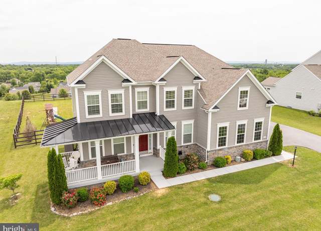 Property at 725 Holland Dr, Martinsburg, WV 25403, 4 beds, 4.5 baths