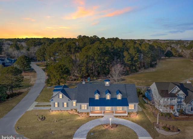 Property at 403 Canal Way E, Bethany Beach, DE 19930, 4 beds, 4.5 baths