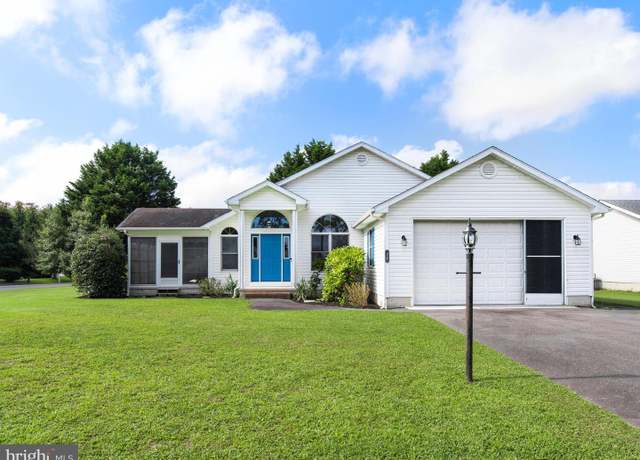 Property at 128 Hollywood Dr, Ocean View, DE 19970, 3 beds, 2 baths