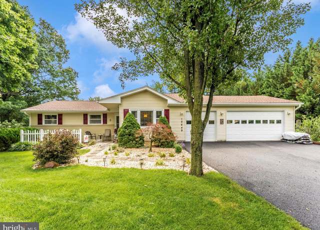 Property at 10649 Powell Rd, Thurmont, MD 21788, 3 beds, 3 baths