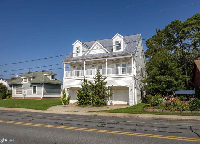 Property at 9104 Chesapeake Dr, Ocean City, MD 21842, 4 beds, 3.5 baths