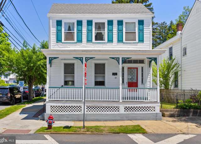 Property at 101 Prince St, Bordentown, NJ 08505, 3 beds, 1.5 baths