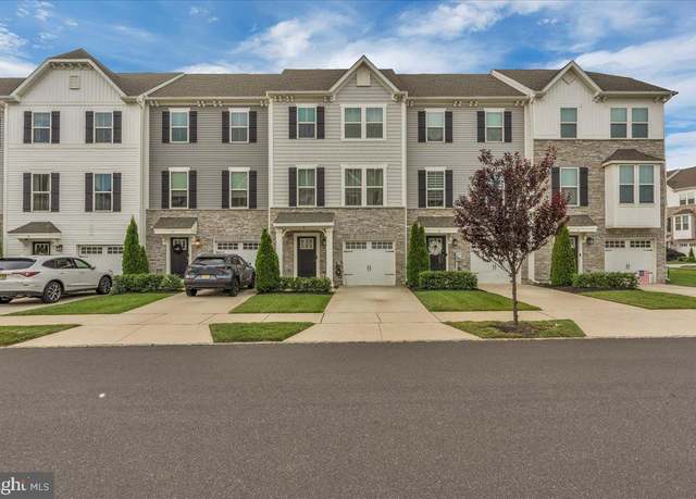 Property at 5 Kohlmyer Dr, Pennsauken, NJ 08110, 3 beds, 2.5 baths