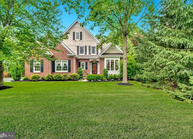 Property at 4 Danser Dr, Cranbury, NJ 08512, 5 beds, 3 baths