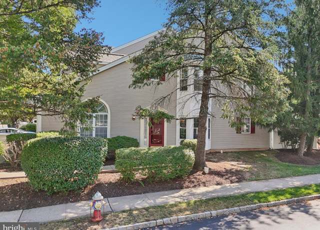 Property at 30 Sapphire Ln, Franklin Park, NJ 08823, 3 beds, 2.5 baths