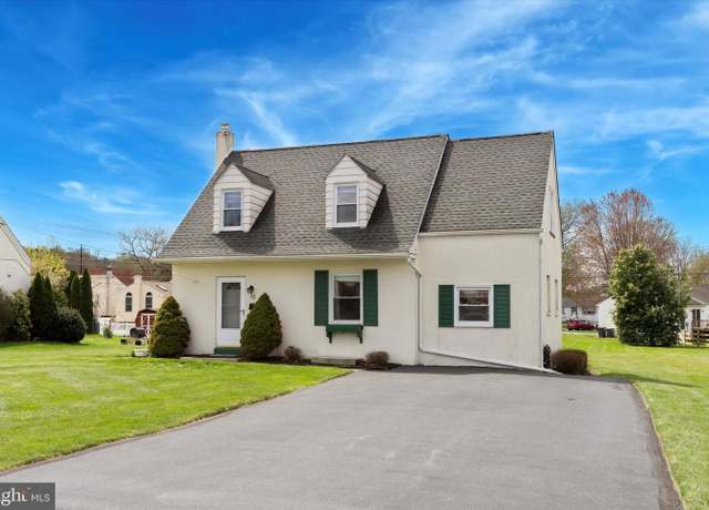 Property at 18 Lloyd Ave, Downingtown, PA 19335, 4 beds, 1.5 baths