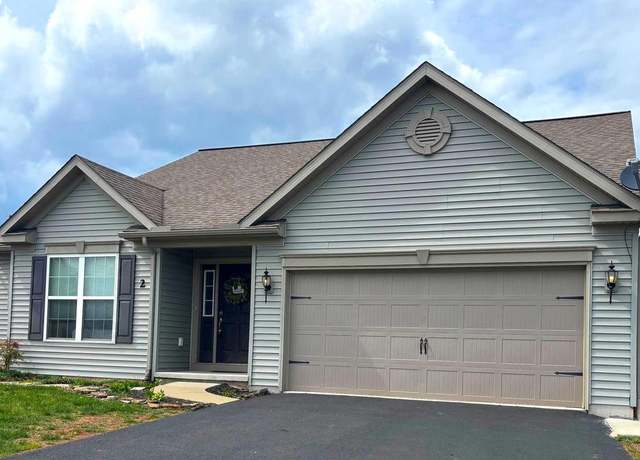 Property at 2 Rollingview Ln, Denver, PA 17517, 5 beds, 3 baths