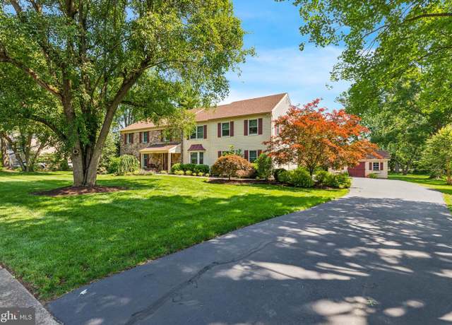 Property at 1015 Pheasant Meadow Rd, Blue Bell, PA 19422, 5 beds, 4 baths
