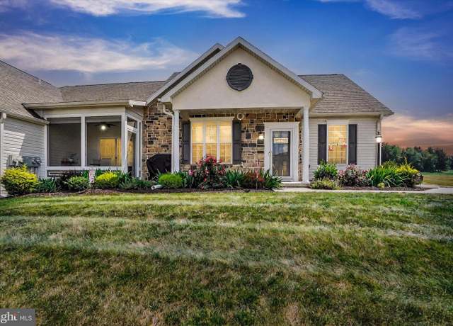 Property at 218 Dolomite Dr Unit 9B, York, PA 17408, 3 beds, 2.5 baths