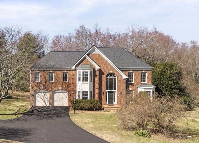 Property at 10811 Lockmeade Ct, Great Falls, VA 22066, 4 beds, 4.5 baths