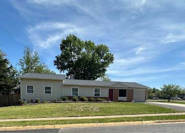 Property at 100 W Poplar Rd, Sterling, VA 20164, 6 beds, 3 baths