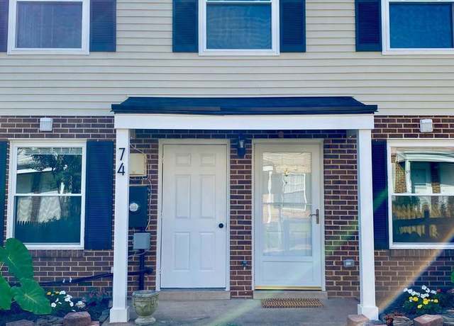 Property at 74 Hancock Pl NE, Leesburg, VA 20176, 2 beds, 1.5 baths
