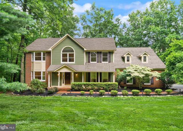 Property at 17842 Oakmont Way, Purcellville, VA 20132, 5 beds, 3.5 baths